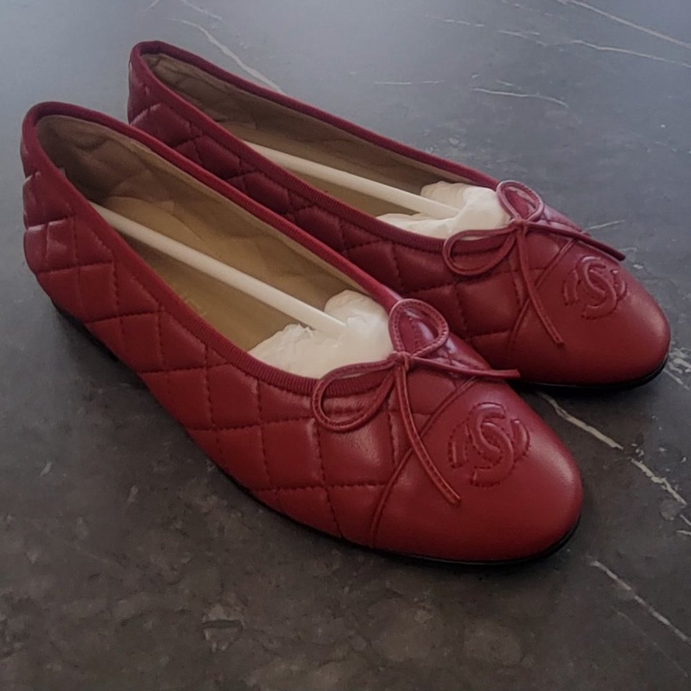 CHANEL deep red quilted ballet flats size 36.5